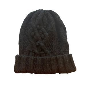 Aerie • Cable Knit Beanie in Black
